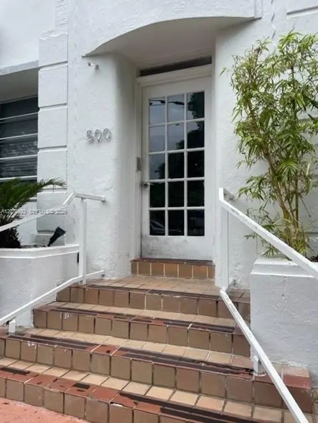 2 of 13 - 500 14th Street #106, Miami Beach, FL