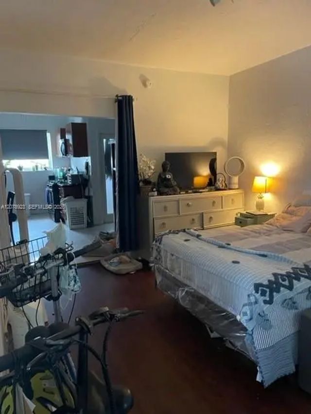 5 of 13 - 500 14th Street #106, Miami Beach, FL