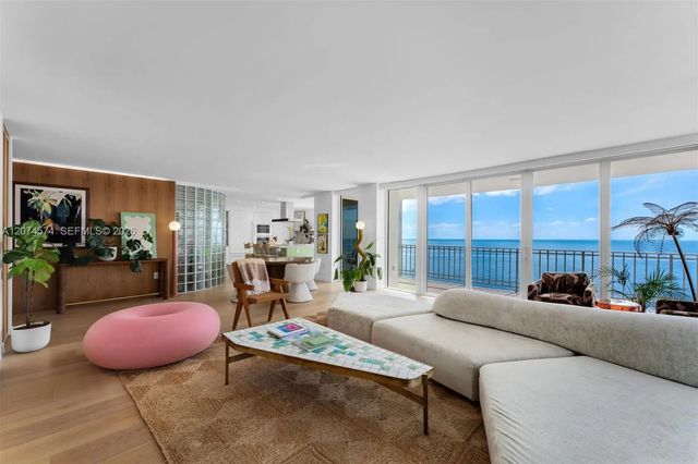 2 of 32 - 881 Ocean Drive #10a, Key Biscayne, FL