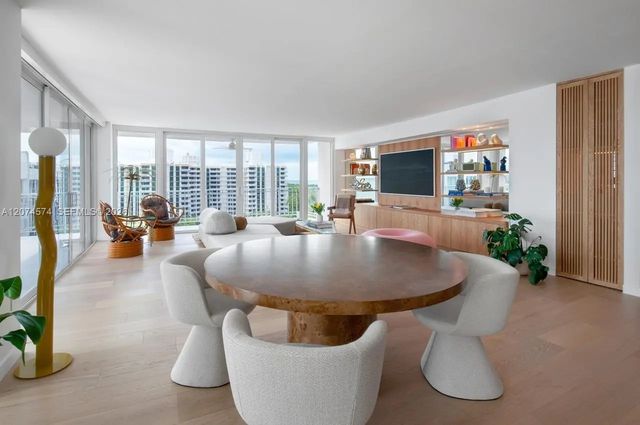 4 of 32 - 881 Ocean Drive #10a, Key Biscayne, FL