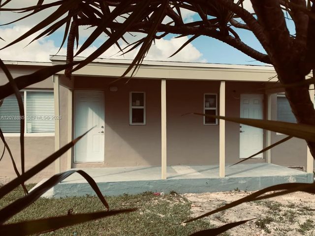 2129 Nw 75th Street, Miami