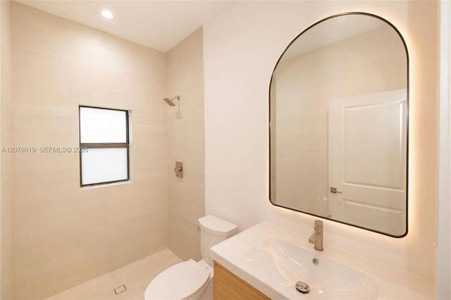 5 of 27 - 314 Nw 82nd Street, Miami, FL