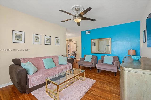 2 of 24 - 915 8th Street #102, Miami Beach, FL