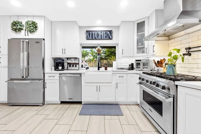 3 of 43 - 11660 Nw 38th Place, Sunrise, FL