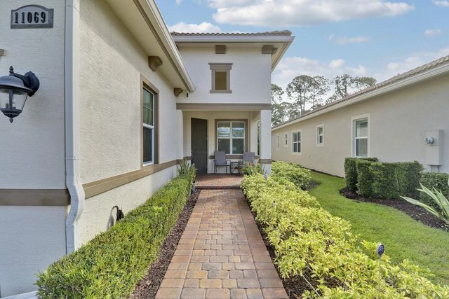 4 of 77 - 11069 Sw Visconti Way, Port St. Lucie, FL