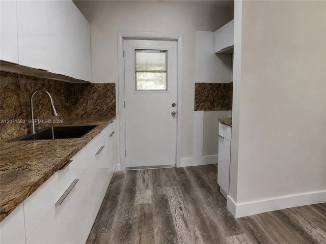 4 of 14 - 740 Nw 130th Street, North Miami, FL
