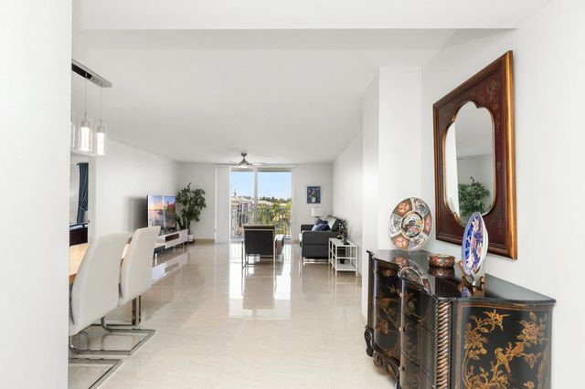 5 of 23 - 427 Golden Isles Drive, Hallandale Beach, FL