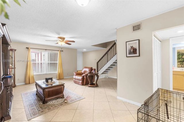 5 of 33 - 1231 W Fairway Road, Pembroke Pines, FL