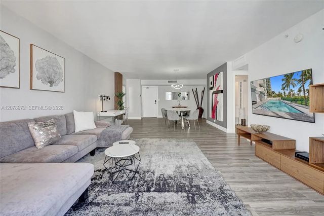 9195 Collins Avenue #1109, Surfside