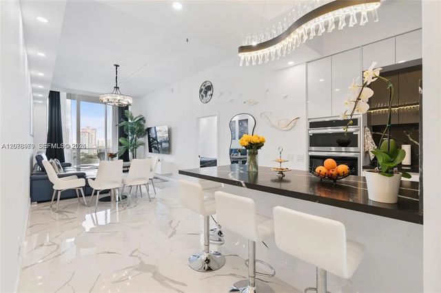 5 of 30 - 3029 Ne 188th Street #1021, Aventura, FL