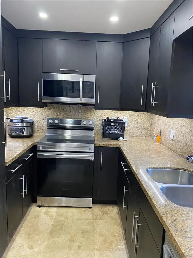 5042 Sw 123rd Terrace, Cooper City