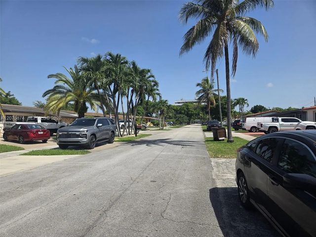 3 of 13 - 4601 W 9th Avenue, Hialeah, FL
