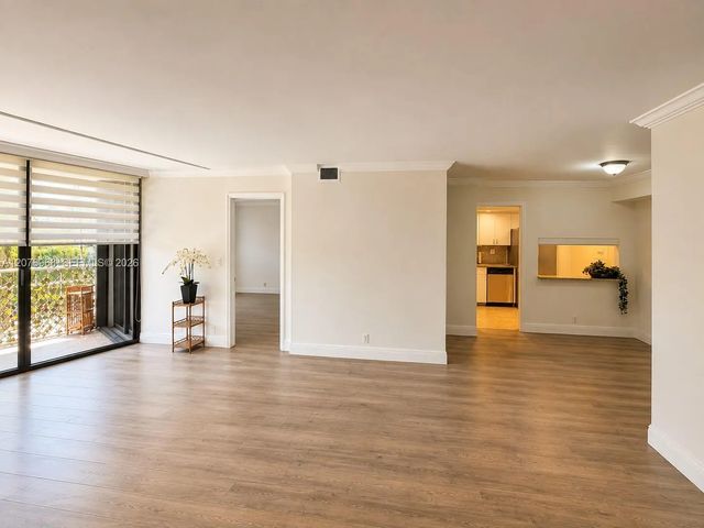 4 of 17 - 4000 Towerside Terrace #304, Miami, FL