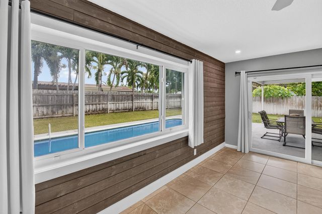 4 of 61 - 1023 Sw 25th Place, Boynton Beach, FL