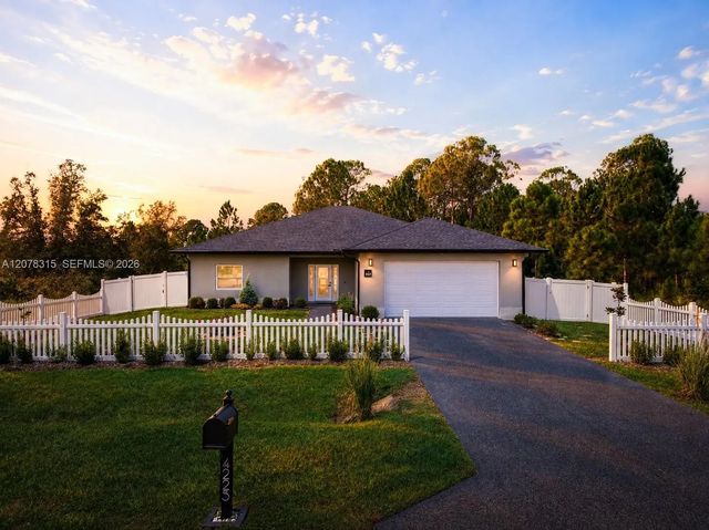 4225 Cortez Boulevard, 