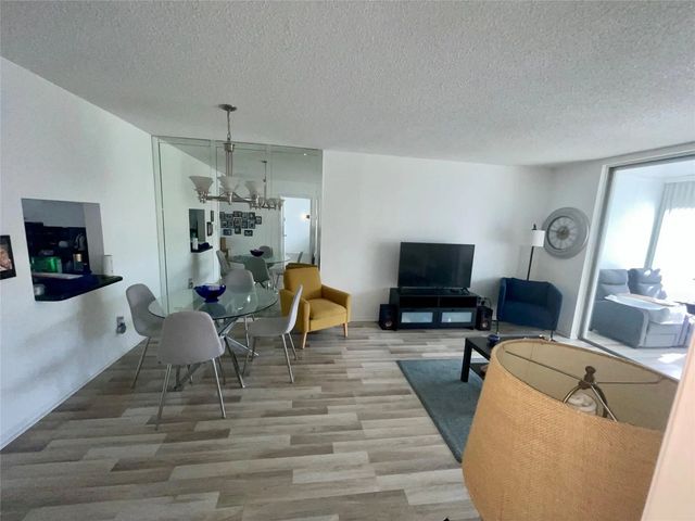 2 of 15 - 5860 Nw 64th Avenue #206, Tamarac, FL