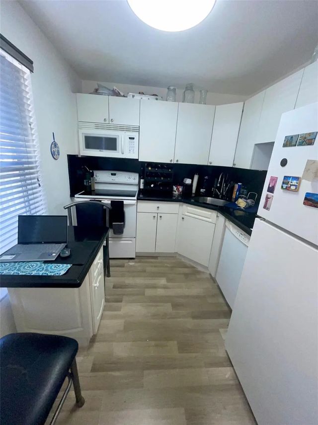 4 of 15 - 5860 Nw 64th Avenue #206, Tamarac, FL