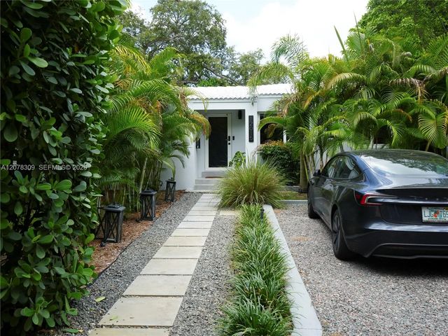 12015 Ne 10 Avenue, Biscayne Park