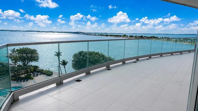 2 of 19 - 175 Se 25th Road #504, Miami, FL