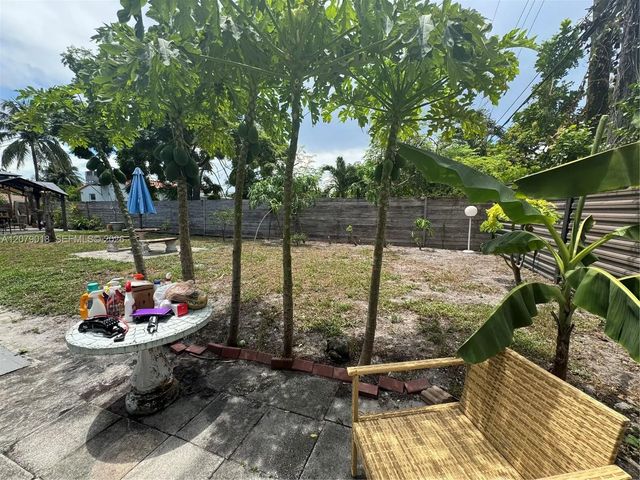 3 of 13 - 2463 Dewey Street, Hollywood, FL