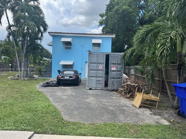 5 of 13 - 2463 Dewey Street, Hollywood, FL