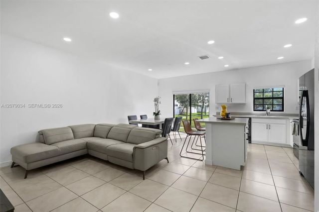 3 of 44 - 757 Sw 11th Street, Florida City, FL
