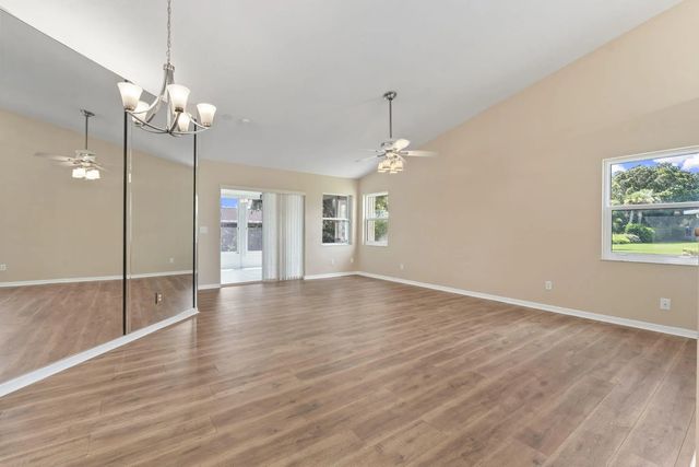 5 of 39 - 4265 Se Brittney Circle, Port St. Lucie, FL