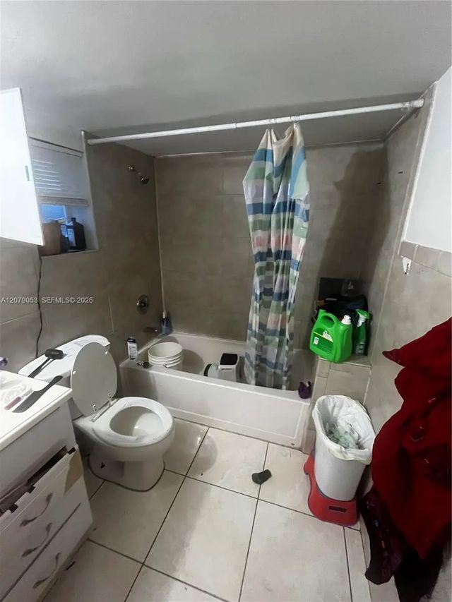 4 of 5 - 6125 Dawson Street, Hollywood, FL