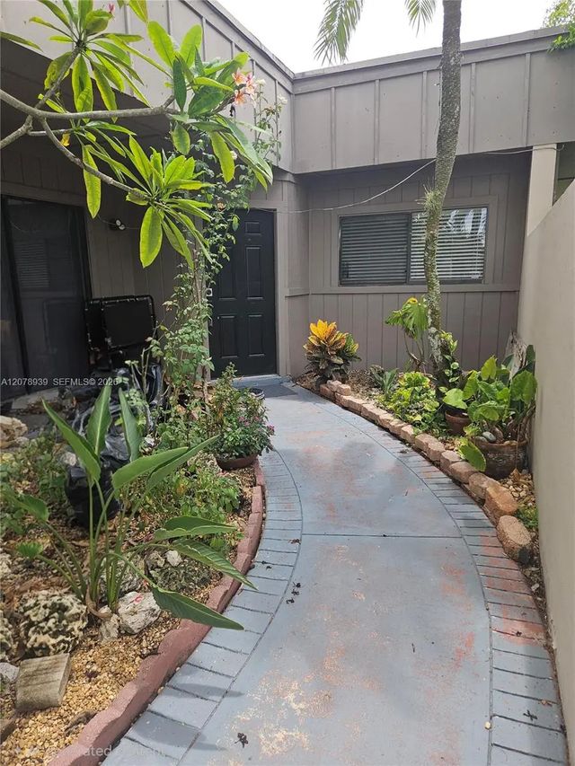 2 of 14 - 10634 Sw 75th Lane, Miami, FL
