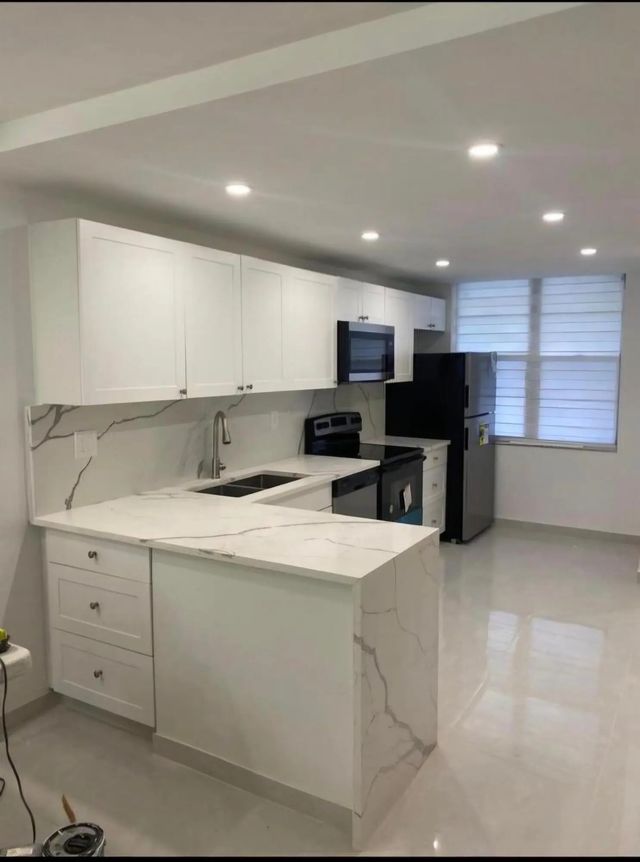 2 of 14 - 2600 Nw 49th Avenue #112, Lauderdale Lakes, FL