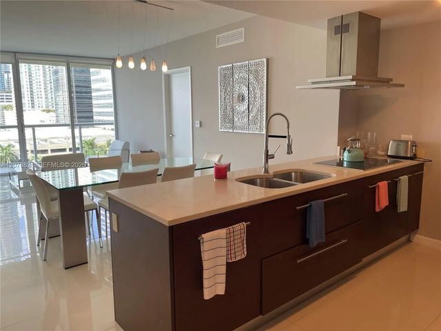 3 of 13 - 495 Brickell Avenue, Miami, FL