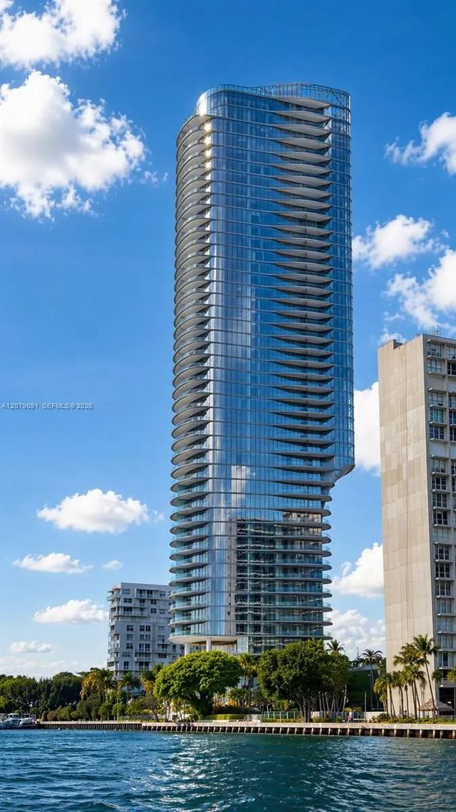 175 Se 25th Road #504, Miami