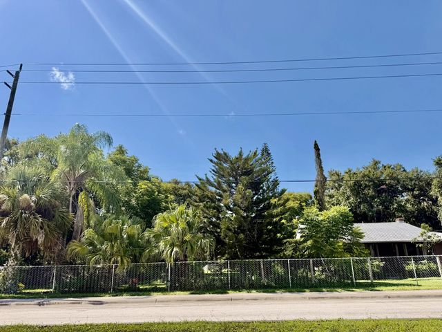 3 of 6 - 304 Se 4th Street, Okeechobee, FL
