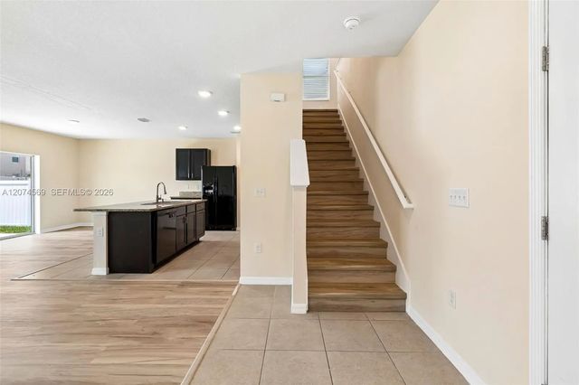 3 of 27 - 11181 Leland Groves Drive, Tampa, FL