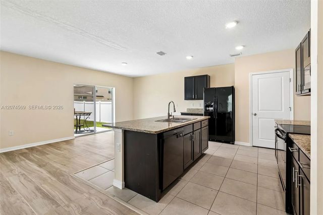 4 of 27 - 11181 Leland Groves Drive, Tampa, FL
