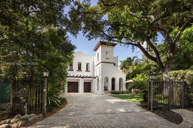 3740 Irvington Avenue, Coconut Grove