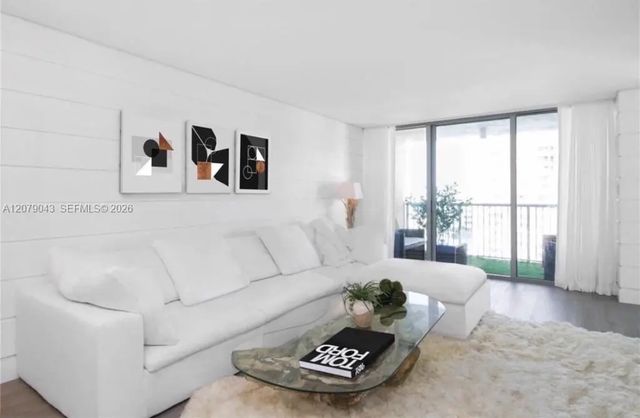 2 of 17 - 2655 Collins Avenue #1003, Miami Beach, FL