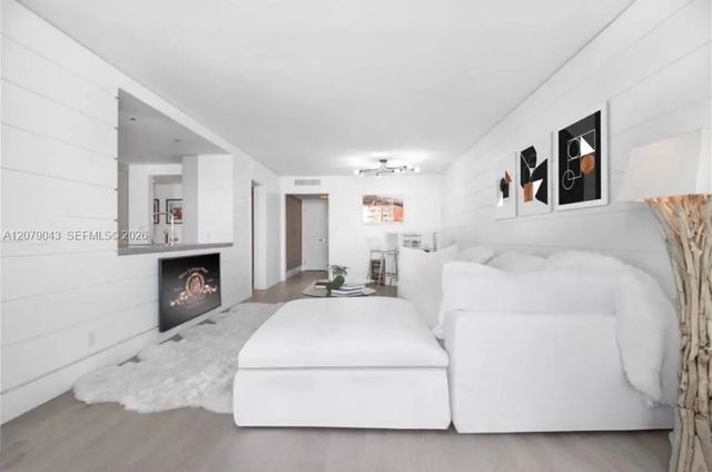 3 of 17 - 2655 Collins Avenue #1003, Miami Beach, FL