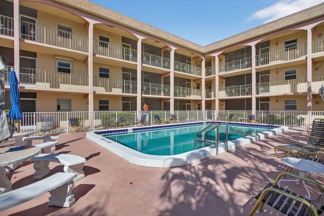 3 of 56 - 100 Se 6th Avenue #303, Pompano Beach, FL