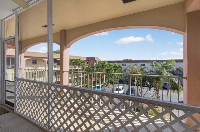5 of 56 - 100 Se 6th Avenue #303, Pompano Beach, FL
