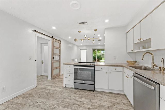 4641 Sw 25th Terrace, Dania Beach