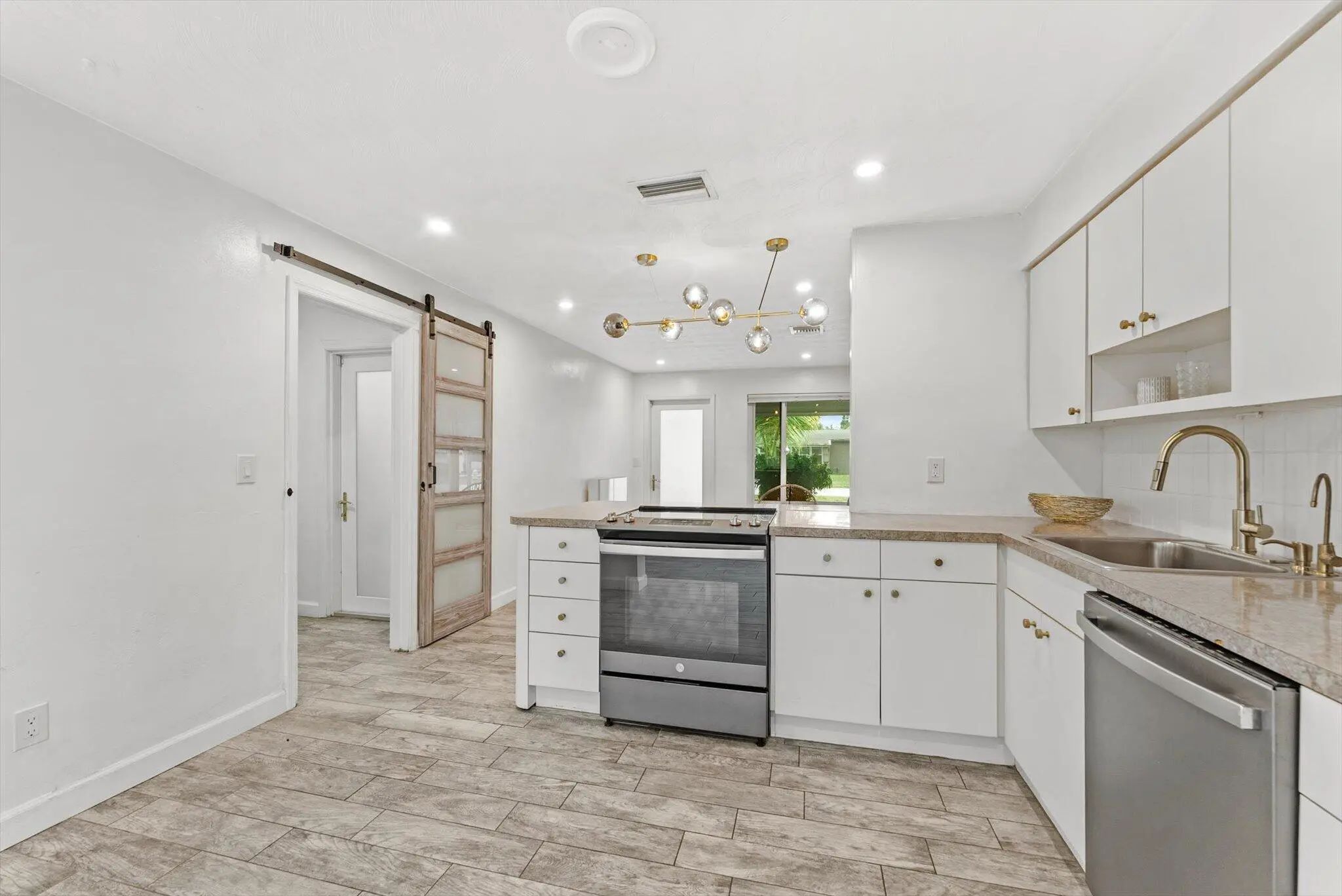 4641 Sw 25th Terrace, Dania Beach