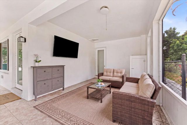 4 of 26 - 4641 Sw 25th Terrace, Dania Beach, FL