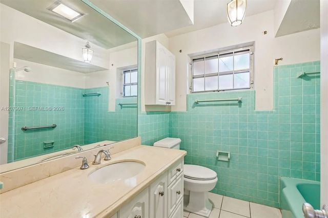 4 of 39 - 3121 Hollywood Boulevard, Hollywood, FL