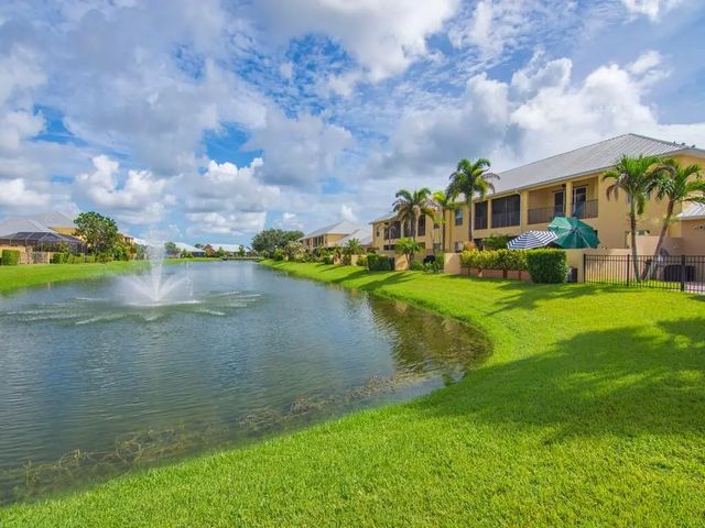 4 of 42 - 4555 Bridgepointe Way #126, Vero Beach, FL