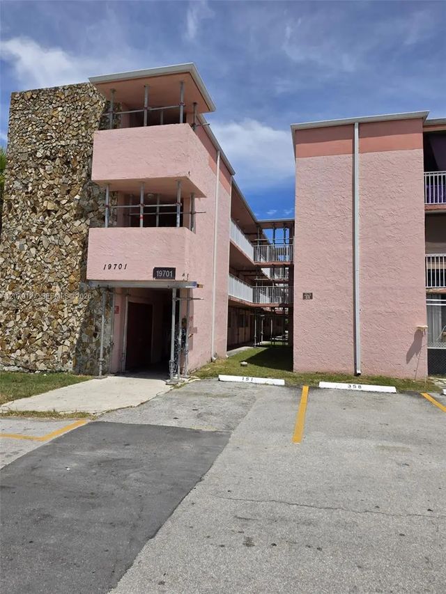 19715 Sw 114th Avenue #356-12, Miami
