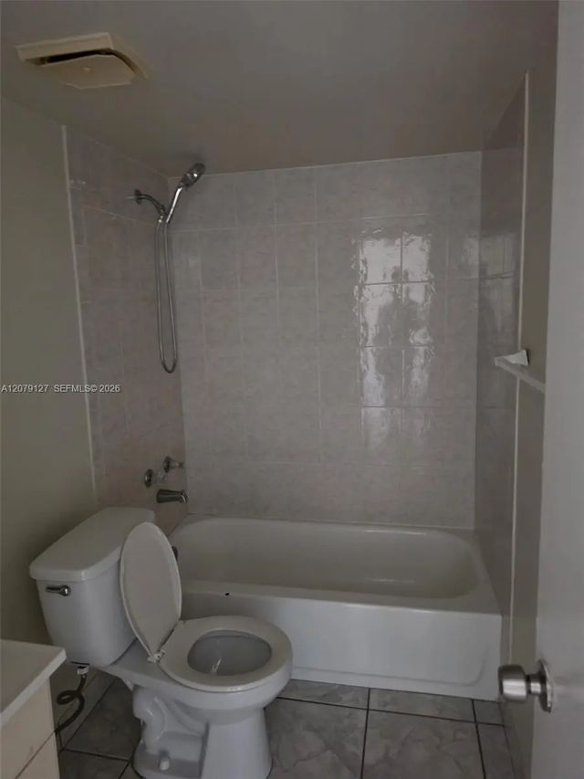 3 of 4 - 19715 Sw 114th Avenue #356-12, Miami, FL