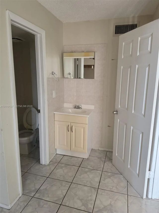 4 of 4 - 19715 Sw 114th Avenue #356-12, Miami, FL