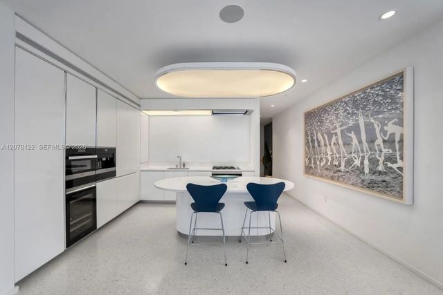 4 of 35 - 3315 Collins Avenue #4c, Miami Beach, FL