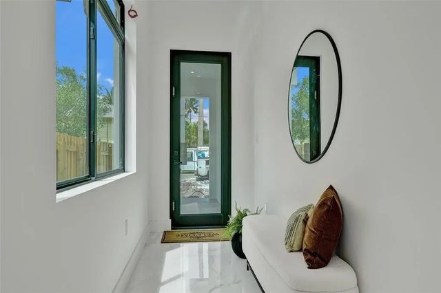 4 of 19 - 608 Sw 7th Avenue, Fort Lauderdale, FL